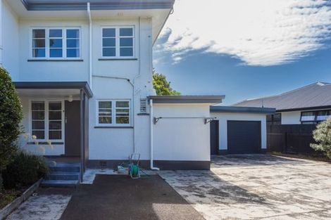 Photo of property in 33 Pahiatua Street, Hokowhitu, Palmerston North, 4410