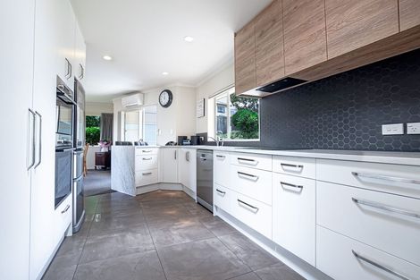 Photo of property in 84 Tauranga Place, Orewa, 0931