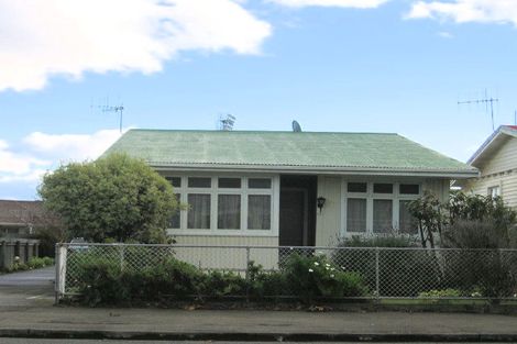 Photo of property in 100 Nelson Crescent, Napier South, Napier, 4110