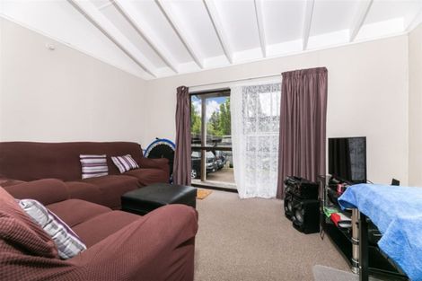 Photo of property in 134 Triangle Road, Massey, Auckland, 0614