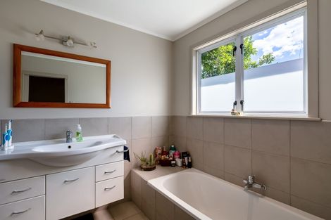 Photo of property in 312 Glengarry Road, Glen Eden, Auckland, 0602