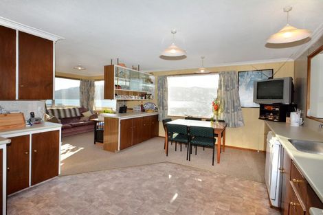 Photo of property in 27 Bayne Terrace, Macandrew Bay, Dunedin, 9014