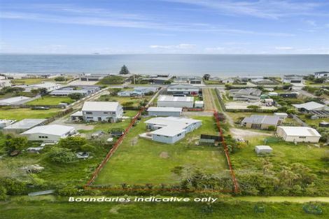 Photo of property in 450 Pukehina Parade, Pukehina, Te Puke, 3189