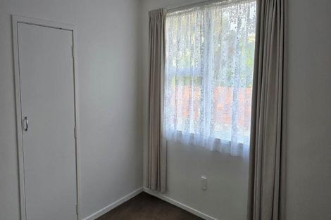 Photo of property in 39 Kirrie Avenue, Te Atatu South, Auckland, 0610