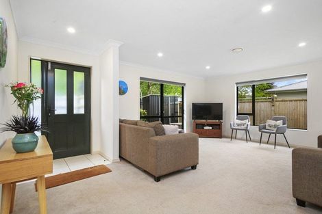 Photo of property in 10 Nathan Street, Tawa, Wellington, 5028