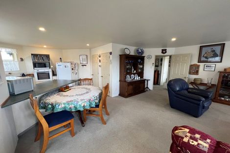 Photo of property in 32 Waterloo Street, Dannevirke, 4930