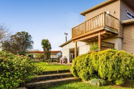 Photo of property in 17 Elizabeth Grove, Stratford, 4332