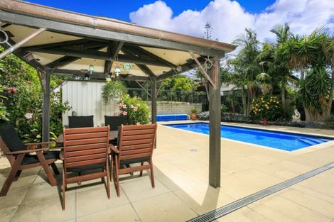 Photo of property in 4 Kiri Place, Mairangi Bay, Auckland, 0630