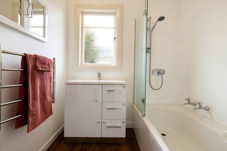 Photo of property in 26 Forest Lake Road, Forest Lake, Hamilton, 3200