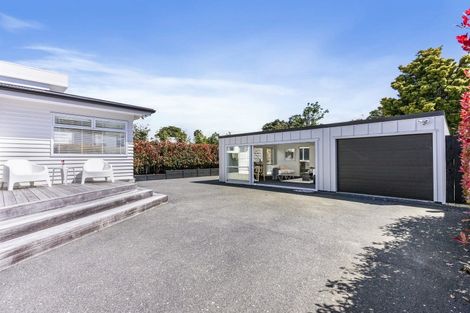 Photo of property in 48 Matakatia Parade, Matakatia, Whangaparaoa, 0930
