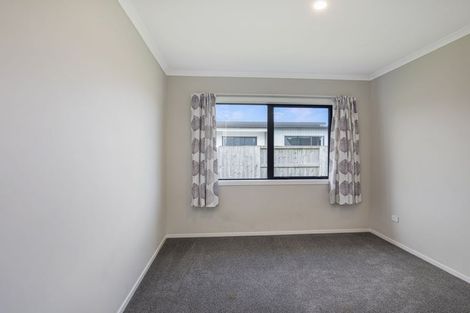 Photo of property in 2 Kingi Te Ahoaho Place, Otaki, 5512