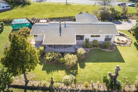 Photo of property in 61 Turitea Road, Fitzherbert, Palmerston North, 4472