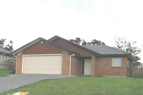 Photo of property in 70 Ruze Vida Drive, Massey, Auckland, 0614