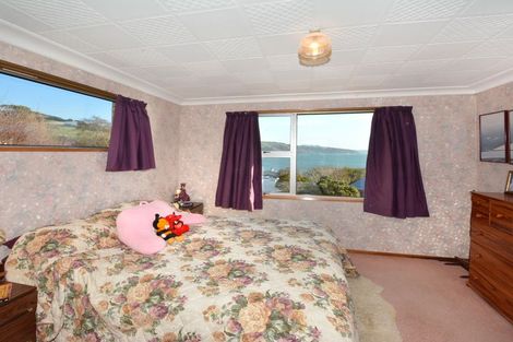 Photo of property in 27 Bayne Terrace, Macandrew Bay, Dunedin, 9014