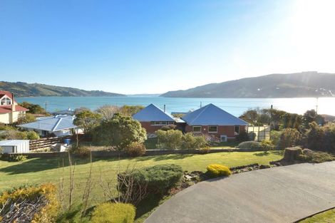 Photo of property in 27 Bayne Terrace, Macandrew Bay, Dunedin, 9014