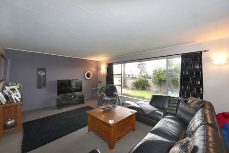 Photo of property in 92 Napier Road, Havelock North, 4130