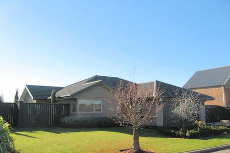 Photo of property in 3 Riegler Place, Belfast, Christchurch, 8051