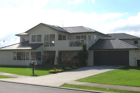 Photo of property in 27 Waikura Drive, Te Atatu Peninsula, Auckland, 0610