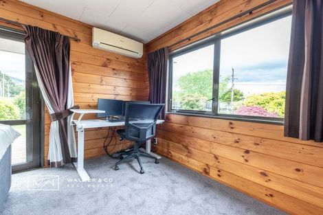 Photo of property in 84 Holdsworth Avenue, Trentham, Upper Hutt, 5018