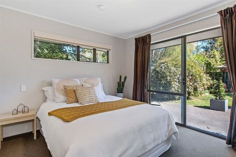 Photo of property in 10 Castle Way, Beckenham, Christchurch, 8023