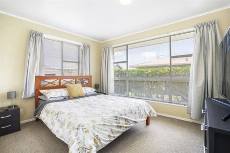 Photo of property in 49 Rhonda Avenue, Deanwell, Hamilton, 3206