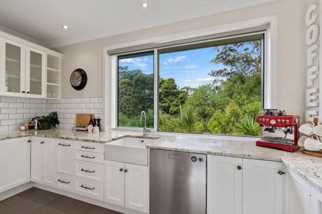 Photo of property in 59 Lonely Road, Fairview Heights, Auckland, 0632