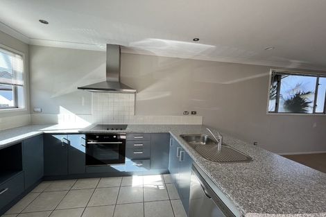 Photo of property in 9m Clearwater Cove, West Harbour, Auckland, 0618