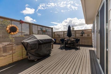 Photo of property in 44 Sunlands Drive, Manurewa, Auckland, 2102