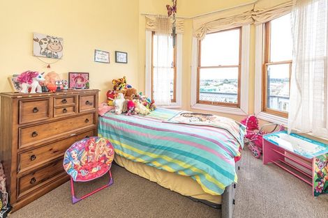 Photo of property in 32 Hipango Terrace, Durie Hill, Whanganui, 4500