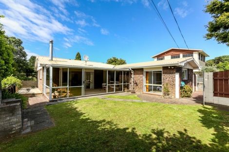 Photo of property in 17 Linda Street, Oakura, 4314