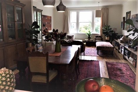 Photo of property in 19 Grove Road, Kelburn, Wellington, 6012