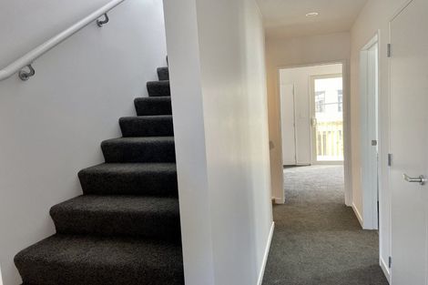 Photo of property in 2/30 Pirie Street, Mount Victoria, Wellington, 6011