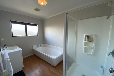 Photo of property in 8 Tiraumea Street, Palmerston North, 4410