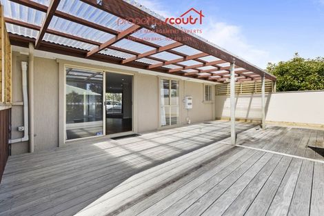 Photo of property in 4 Bluestone Rise, Rosedale, Auckland, 0632
