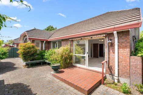 Photo of property in 1/5 Cottesmore Close, Burnside, Christchurch, 8053