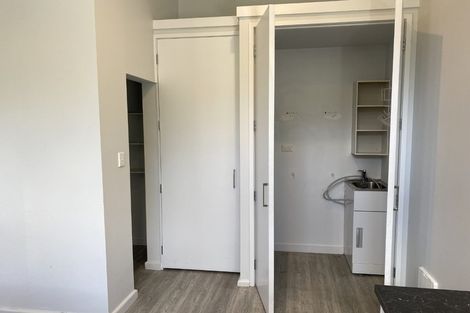 Photo of property in 12 Chaucer Road, Hospital Hill, Napier, 4110