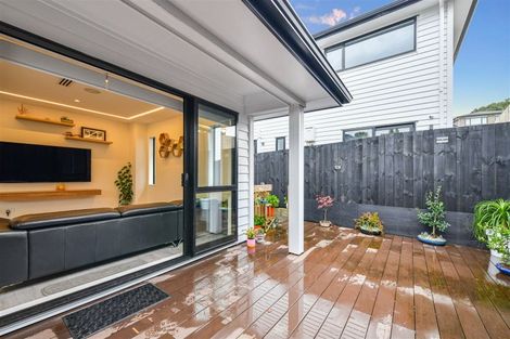 Photo of property in 14a Mantra Road, Massey, Auckland, 0614