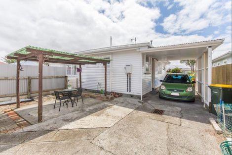 Photo of property in 30 Liverpool Street, Levin, 5510