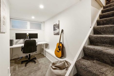 Photo of property in 12 Eastglen Road, Glen Eden, Auckland, 0602