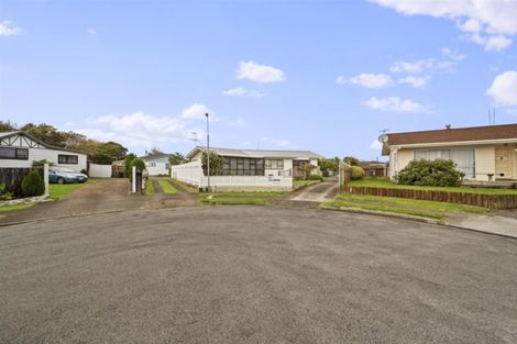 Photo of property in 16 Manuka Place, Hawera, 4610
