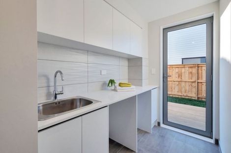 Photo of property in 5 Manawanui Way, Orewa, 0931