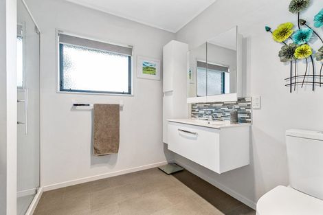 Photo of property in 1 Mabian Crescent, Deanwell, Hamilton, 3206