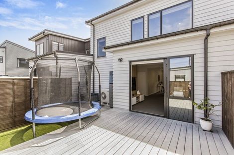 Photo of property in 17 Eyton Kay Road, Hobsonville, Auckland, 0616