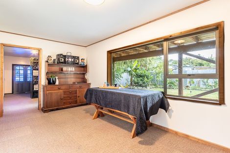 Photo of property in 27 Puriri Road, Waikanae, 5036