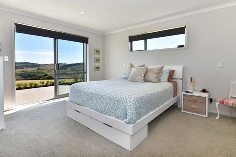 Photo of property in 641 Peak Road, Helensville, 0875