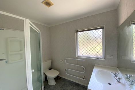 Photo of property in 8 Van Dyke Place, West Harbour, Auckland, 0618