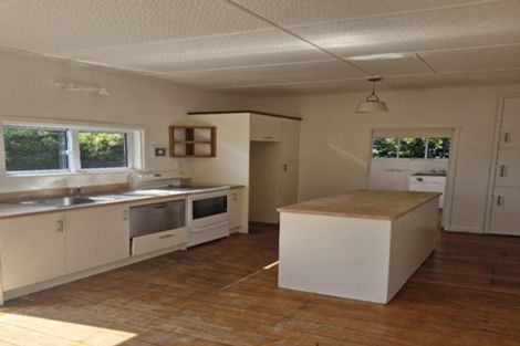 Photo of property in 33 Sackville Street, Fitzroy, New Plymouth, 4312