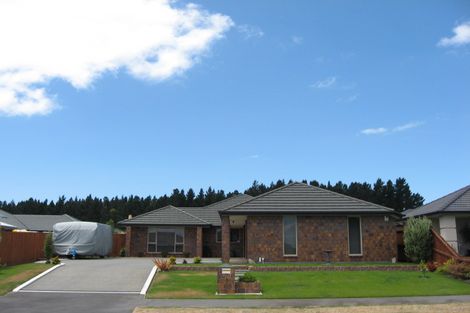 Photo of property in 34 Foresters Crescent, Parklands, Christchurch, 8083