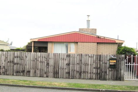Photo of property in 21 Malta Crescent, South New Brighton, Christchurch, 8062