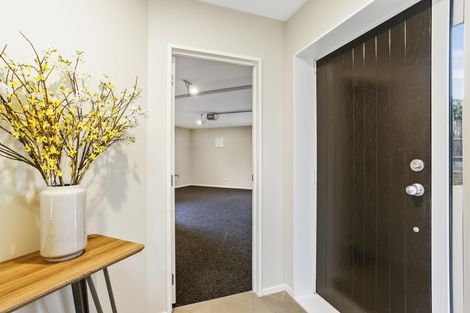 Photo of property in 31a Cliff View Drive, Green Bay, Auckland, 0604